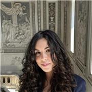Ciao sono Giulia, ho una laurea magistrale in filologia moderna, posso aiutarti nei compiti di italiano (letteratura italiana e grammatica), in latino, in storia e geografia. Se hai bisogno di aiuto non esitare a contattarmi